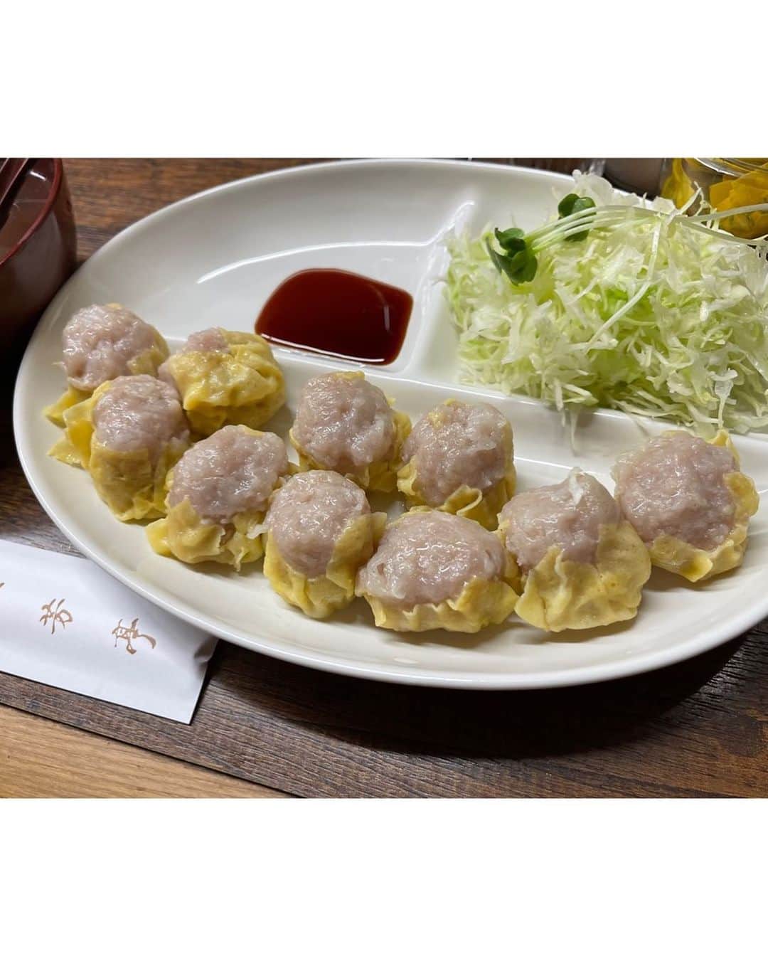 西村文男さんのインスタグラム写真 - (西村文男Instagram)「フミログ さざれ（大阪）　　　4.9 3回おかわりしました。 鉄板で麺を少し堅くして食べるの好き。  一芳亭（大阪）　　　4.5 周りを卵で包んでいてやさしい味 お昼ご飯に丁度良かった。  三光舎（北海道）　　4.7 肉美味し。タレ美味し。  SAMURAI（北海道） 4.4 ブロッコリー嫌いだけど ここのサクサクブロッコリーは好き。  #さざれ  #一芳亭  #三光舎  #samurai」6月20日 12時00分 - fumionishimura