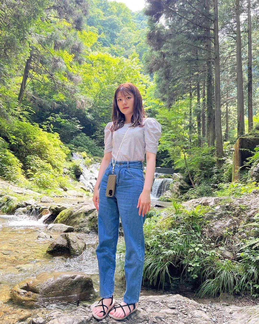 高橋胡桃さんのインスタグラム写真 - (高橋胡桃Instagram)「.#🌷  最近行って凄くよかった場所  最後の写真おまけ 棒立ち加減と表情がじわじわくるので載せておきます🫶🏻」6月20日 12時42分 - kurumi_takahashi_