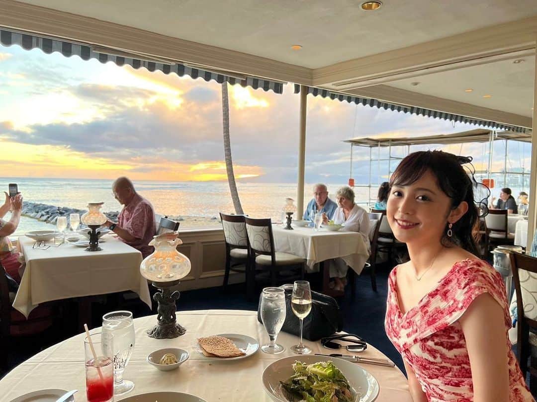 のインスタグラム：「* オレンジ色の夕日🍊🏝🌞🧡 *」