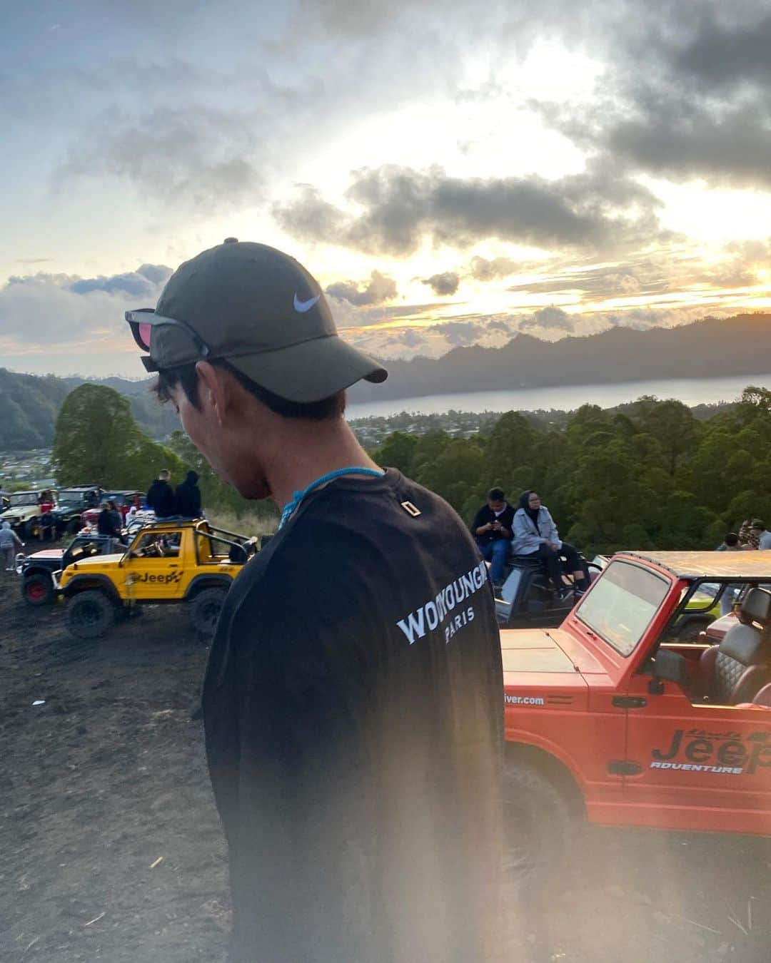 ソン・ジホさんのインスタグラム写真 - (ソン・ジホInstagram)「Jeep tour🌄」6月20日 12時43分 - ziffffo