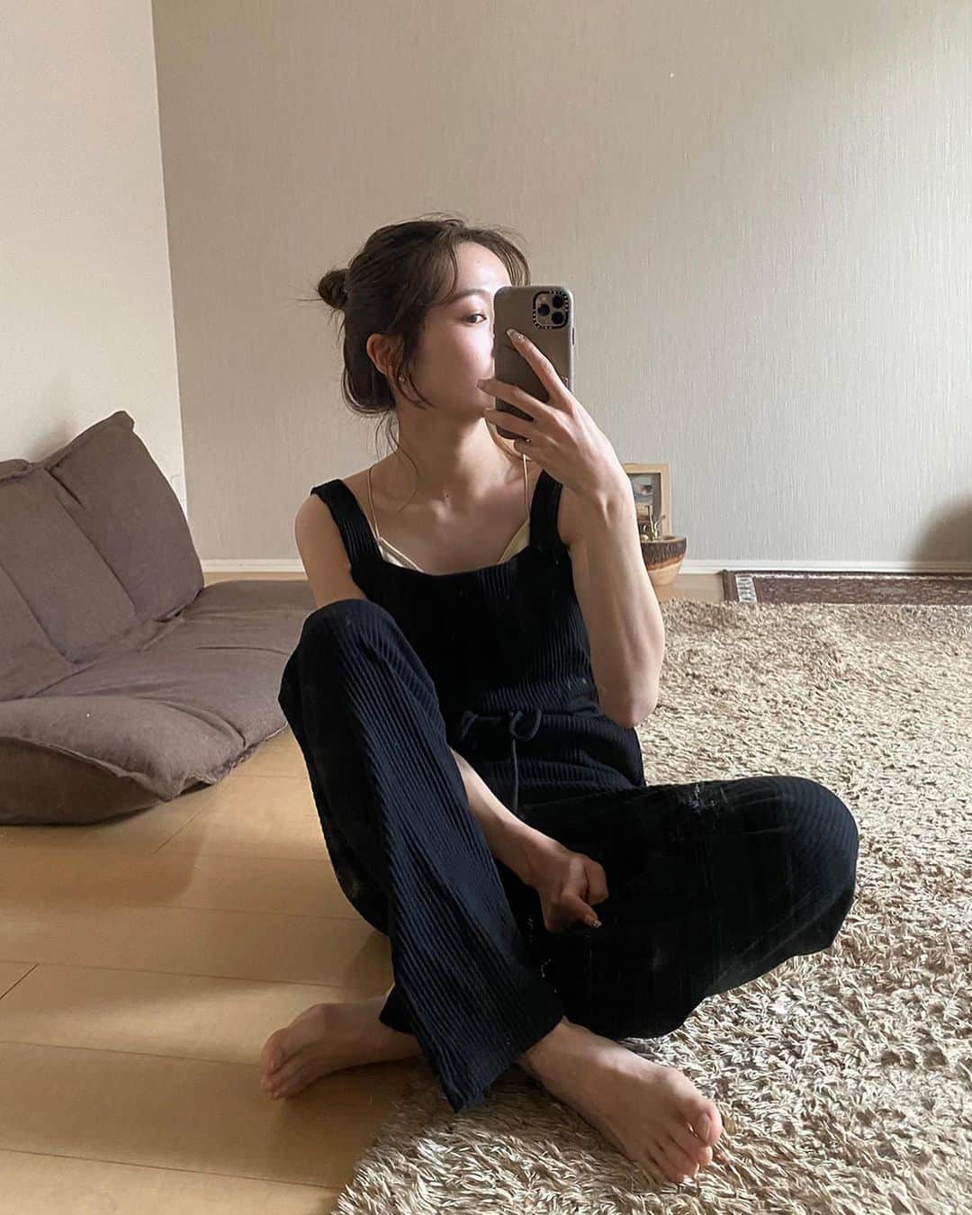 DHOLIC SNAPのインスタグラム：「コーデに迷ったときに頼りになる オールインワン&セットアップ☁️  インナーをチェンジしたりそれぞれ単品使いすれば違った雰囲気をだせる着回し力の高いアイテムたちです🪄  気になるアイテムはショッピングタグをチェック🏷️  #カジュアルコーデ#きれいめカジュアル#セットアップ#セットアップコーデ#オールインワン#オールインワンコーデ #ワンマイルウェア#韓国っぽコーデ#d_by_d#d_by_dholic」