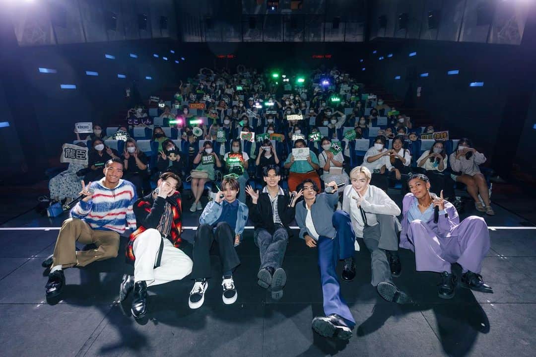 のインスタグラム：「#PCF_ForEVER_SpecialFanEventTH   Thank you for coming to our very first fan event in Thailand✨🇹🇭  ขอบคุณที่มาสนุกด้วยกันนะครับ 💚🤝  #ForEVER ทุกๆคน เป็นสิ่งล้ำค่าสำหรับพวกผมครับ ✨  #PSYCHICFEVER #ไซคิกฟีเวอร์  @highcloudent #HighCloudEnt」