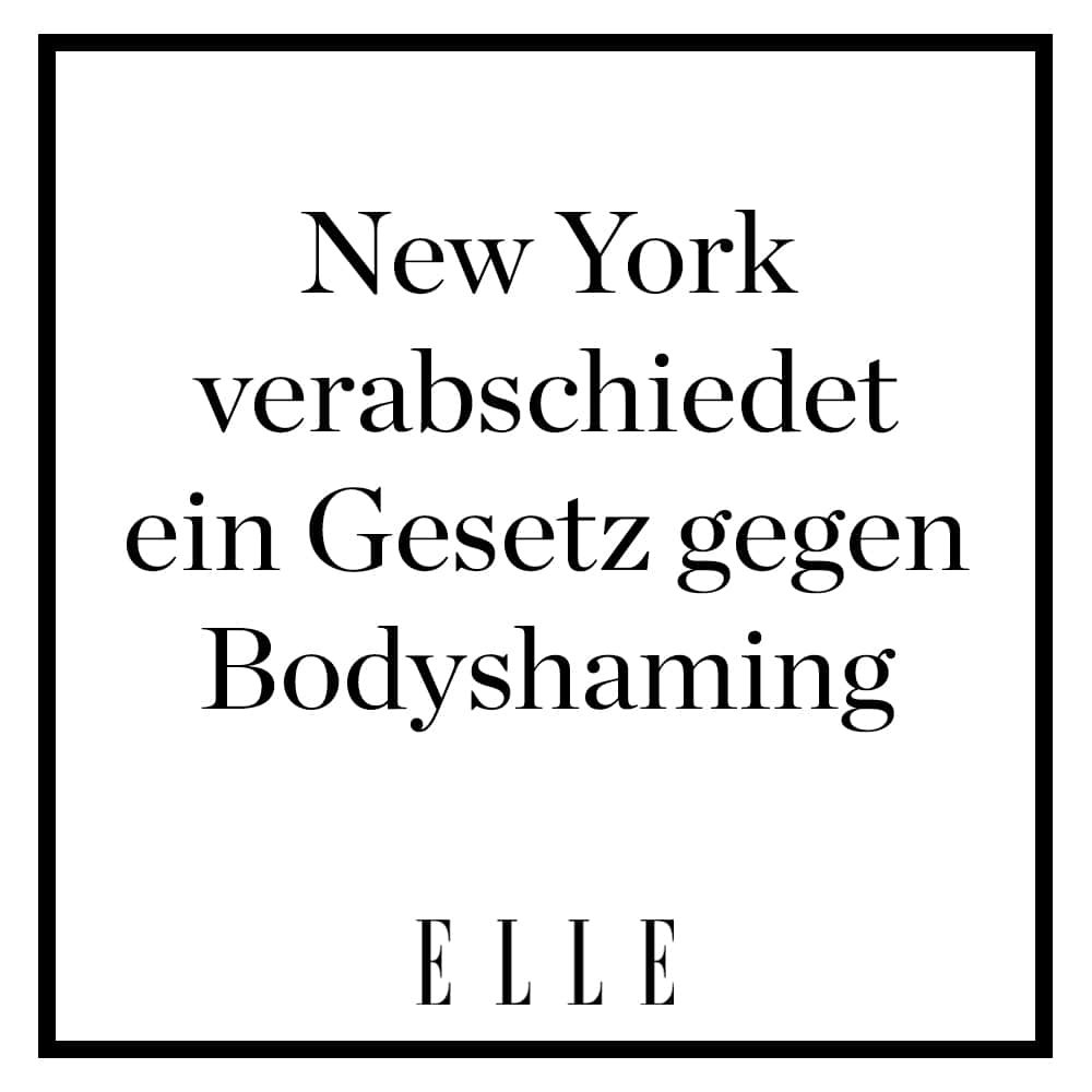 ELLE Germanyさんのインスタグラム写真 - (ELLE GermanyInstagram)「Kann ein Gesetz vor Diskriminierung schützen? Das versucht New York City gerade herauszufinden: Sie haben jetzt ein Gesetz gegen Bodyshaming verabschiedet – in der Hoffnung, dass Menschen damit künftig nicht mehr auf ihr Körpergewicht reduziert werden. Eric Adams, der Bürgermeister von NYC erklärte dazu: „Wir alle verdienen den gleichen Zugang zu Beschäftigung, Wohnungsmarkt und öffentlicher Unterbringung, ungeachtet unseres Erscheinungsbildes. Und es sollte keine Rolle spielen, wie groß man ist oder wie viel man wiegt.“   Brauchen wir ein solches Gesetz auch in Deutschland? 🤍  #bodyshaming #nyc #newyork #bodypositivity #bodypositive」6月20日 13時20分 - ellegermany