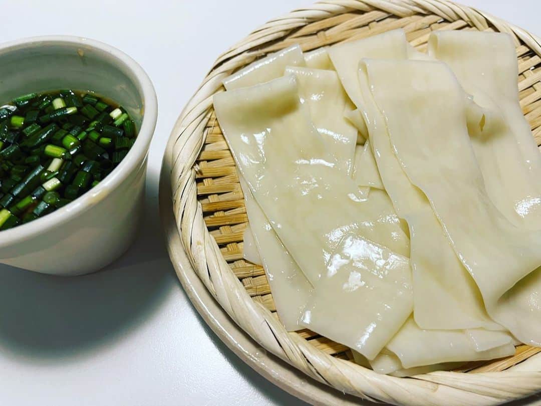 浅田信一のインスタグラム：「一旦木綿のような花山うどん（自作）」
