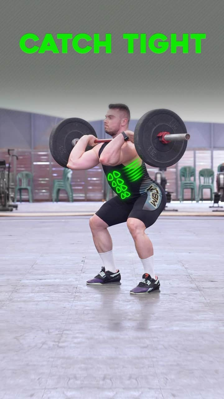 オレクシー・トロフティのインスタグラム：「The Hang Power Clean is a total body exercise that essential attributes in a wide range of sports due to its ability to improve power and explosiveness. —— GYM @crossfitcancun」