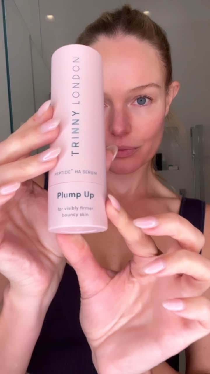 ケイト・ボスワースのインスタグラム：「AM / PM skincare routine🧴 w/ @trinnylondon」