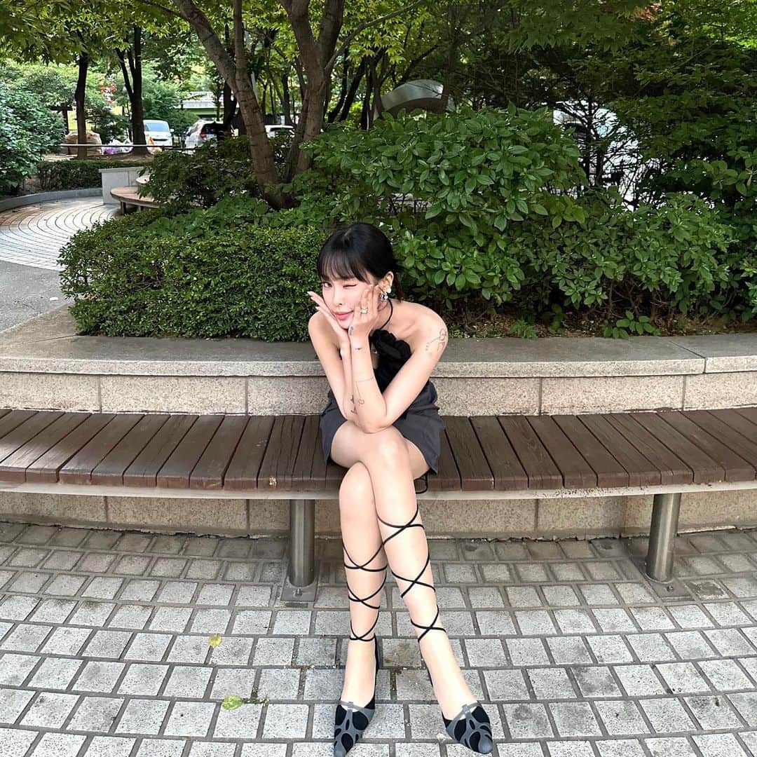 Heizeのインスタグラム：「만나서 반가웠숨니다 @hyundaioutlets_songdo 🖤 #송현아」