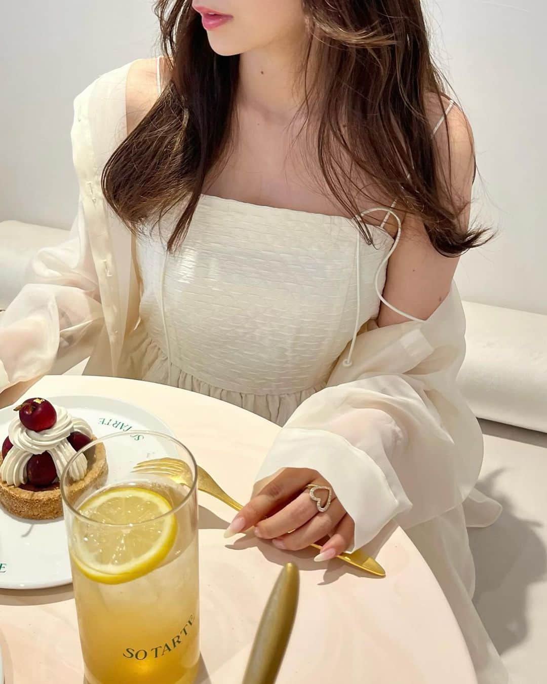 桑島 夢さんのインスタグラム写真 - (桑島 夢Instagram)「. ネイルとお洋服がマッチした🤍💫🪽 白いお洋服って気分上がるね💭」6月21日 18時00分 - yumepi23