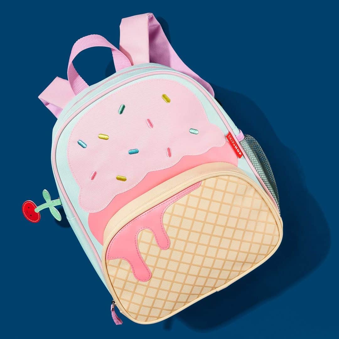 Skip Hopのインスタグラム：「Summer calls for ice cream always & in ALL ways! 🍦 Check out our full Spark Style collection at skiphop.com  #skiphop #musthavesmadebetter #backpack #kidsbags #summerfun #icecream #sprinkles #icecreamcone #summercamp #mealtime」