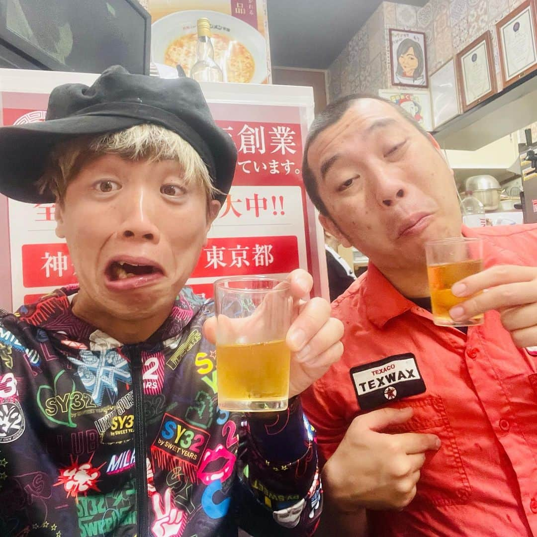 けんじるさんのインスタグラム写真 - (けんじるInstagram)「昨日はパワーズ2ライブでした〜！  打ち上げで魔族、マゾちゃんとタンタンメンの大辛かましました〜！  #ライブ #お笑い #ニュータンタンメン #SY32」6月21日 0時25分 - kenjiru0318