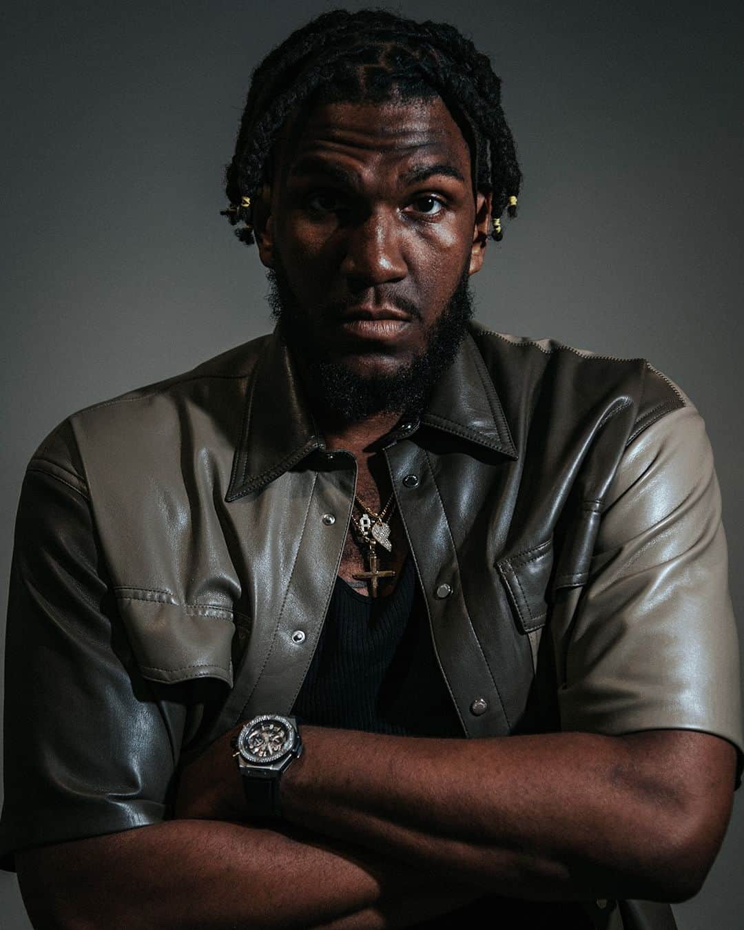 ゴールデンステート・ウォリアーズのインスタグラム：「Stylin'.  Kevon Looney spent Milan Fashion Week with @thenbpa as part of their "One Court" program, which allows NBA players to join executives and founders from luxury brands to learn about how they can develop their personal brands on a global scale.」