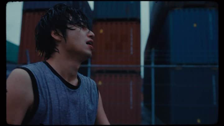 Nao Takahashi SHIMA Harajukuのインスタグラム：「（sic）boy - Falling Down  （Prod.Zakk Cervini）【MV】  Starring : Nao Takahashi  #sicboy #fallingdown  #高橋侃」