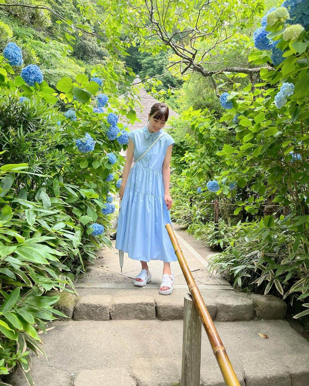 遥羽ららさんのインスタグラム写真 - (遥羽ららInstagram)「.  紫陽花✿  6月のお花も楽しみました😌  和み地蔵さんがとっても 可愛かった♡ 和んだ和んだ笑 (肘張りすぎ…😂)  #鎌倉 #明月院 #長谷寺 #紫陽花 #和み地蔵」6月20日 17時42分 - rara_haruha