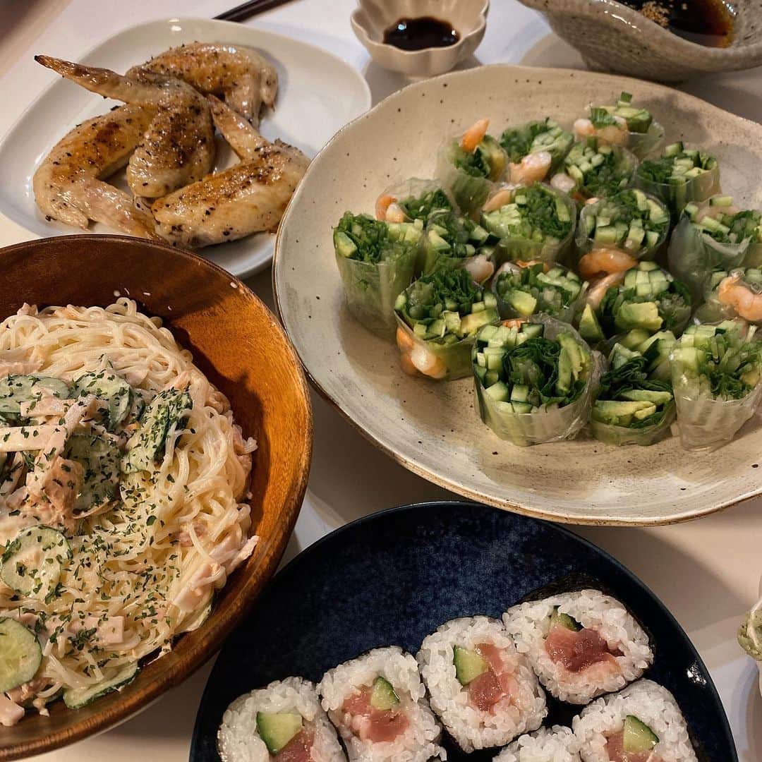 横島ふうかさんのインスタグラム写真 - (横島ふうかInstagram)「一人暮らしをしていると、外食ですましちゃうことが多くなってしまいますねぇ。。(･ᴗ･`; )  ママが、身体にいいものを食べてほしいから…って 東京にいる間ほとんどお家でご飯を作ってくれました🍚♡  みんな〜 今日も1日おつかれさま✨」6月20日 17時46分 - fuka_yokoshima