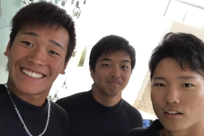 清水達也さんのインスタグラム写真 - (清水達也Instagram)「トレードは毎回急な別れと出会い。なかなか慣れません、、、 やまーんお互い頑張ろう！また3人で集まろう👍  オヤビンもお世話になりました。お元気で😁👋   #やまーん #石川翔  #しみたつ  #高卒トリオ   #郡司さん → #ジンベイザメに似てる →#ジンベイ → #ジンベイ親分 →#親分 →#おやびん」6月20日 17時47分 - simitatsu.50