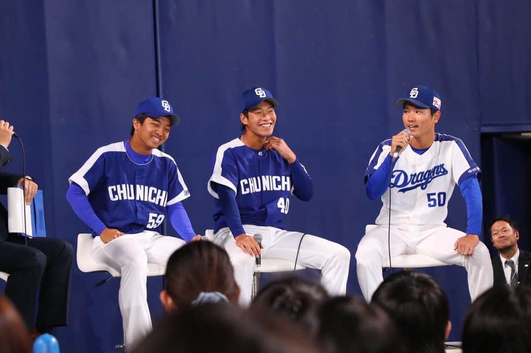 清水達也さんのインスタグラム写真 - (清水達也Instagram)「トレードは毎回急な別れと出会い。なかなか慣れません、、、 やまーんお互い頑張ろう！また3人で集まろう👍  オヤビンもお世話になりました。お元気で😁👋   #やまーん #石川翔  #しみたつ  #高卒トリオ   #郡司さん → #ジンベイザメに似てる →#ジンベイ → #ジンベイ親分 →#親分 →#おやびん」6月20日 17時47分 - simitatsu.50