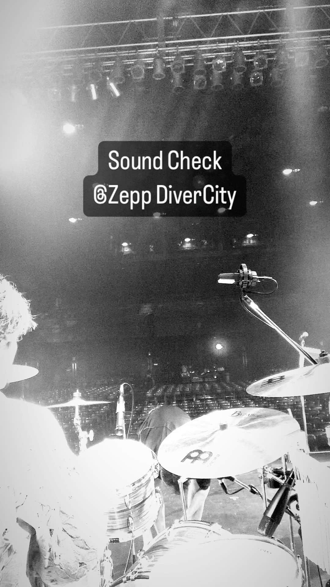 横山祐介のインスタグラム：「🥁23.6.20🎥 Sound Check #wacci #growing #gretschdrums  #meinlcymbals  #promarksticks  #evansdrumheads  #drums #drummer #drumlife  #drumuniversity #drumstagram」