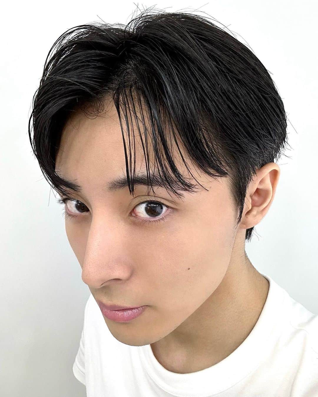 高橋龍之介さんのインスタグラム写真 - (高橋龍之介Instagram)「👦🏻✌︎  この髪の長さといい髪型といいハジメテカモ。 いつもありがとうございます☺︎」6月20日 18時09分 - ryunosukesinsen_official