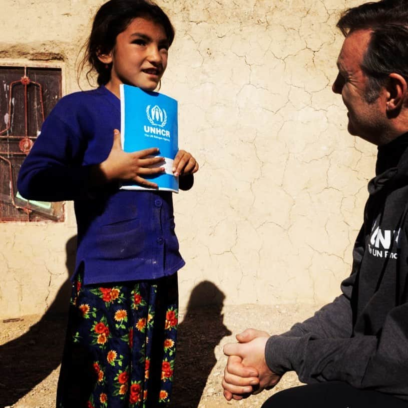 デビッド・モリシーさんのインスタグラム写真 - (デビッド・モリシーInstagram)「No matter how old you are, you're always learning.   When I visited Pakistan with @Refugees I met many people who were forced to flee Afghanistan. One thing that united them was how education gave them hope away from home — whether it was simply being able to go to school or learning new skills in the dress-making workshops run by UNHCR.   This #WorldRefugeeDay, I just wanted to take a moment to say that refugees everywhere must get the chance to learn and grow. It’s one way we can help communities thrive for everyone.   ©️ UNHCR/Andy Hall @UNRefugeesUK」6月20日 18時12分 - davidmorrissey