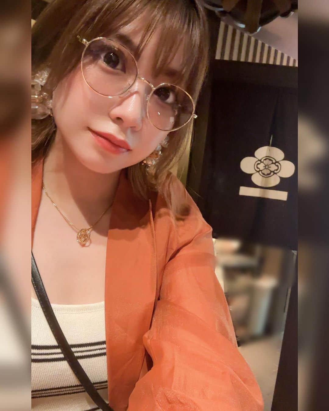 のインスタグラム：「. 5時間だけのバカンス(日帰り京都旅行✈️) . #シティーグループ #ニュークラ #ベルベ #鈴鐘 #クラブベルべ #クラブ鈴鐘 #ホステス #キャバ嬢 #すすきのキャバクラ #すすきのホステス #ショートカット女子 #酒好き」