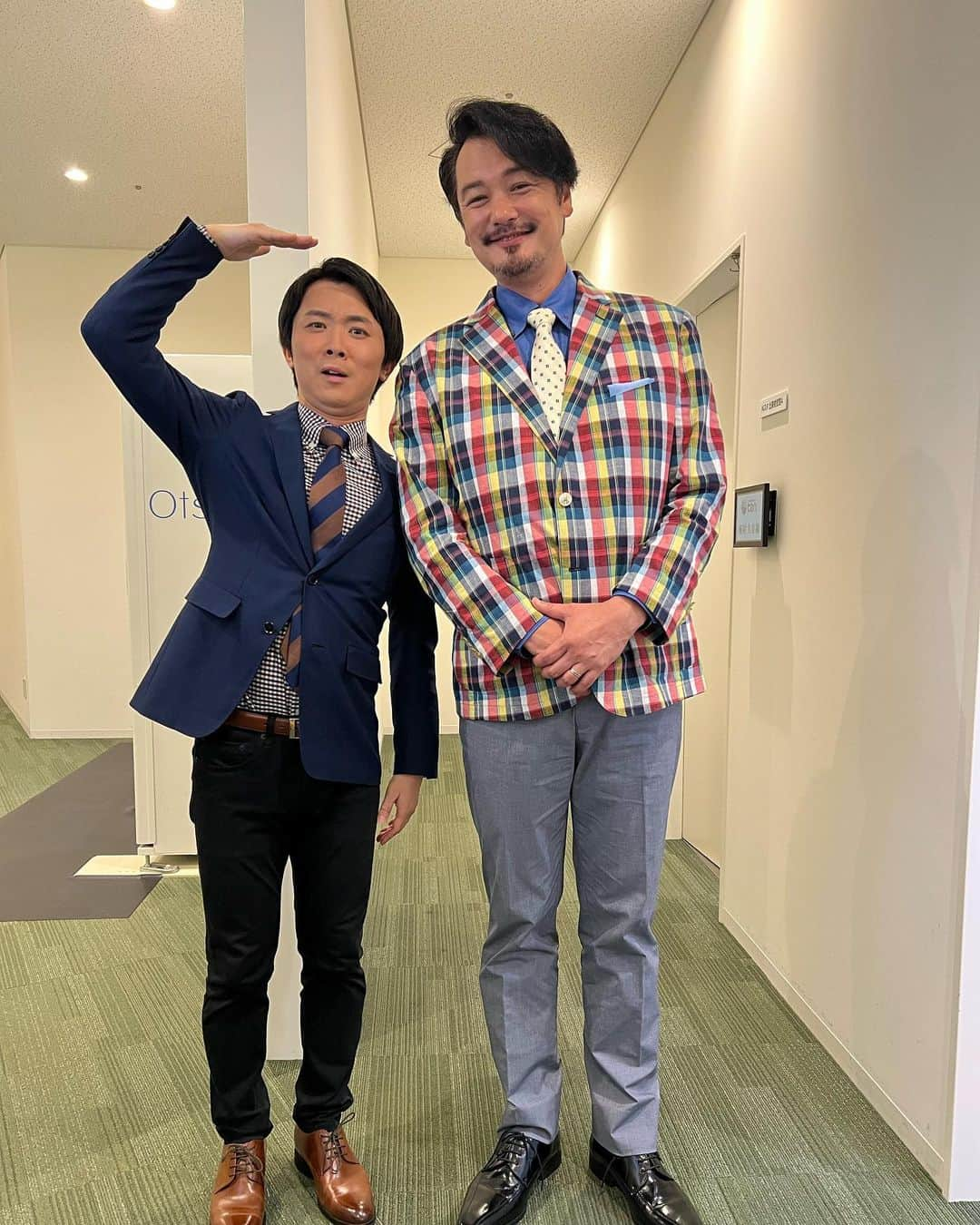 山本隆弥さんのインスタグラム写真 - (山本隆弥Instagram)「･･･ ようやくスタジオでお会いするこことができました！ 小田井涼平さん！ 私、シークレットシューズ履いているにも関わらず、 この身長差に驚いてしまいました。 意外にも鉄道模型が好きということも発覚！ ウヒョー！😍  #小田井涼平 #ten #月曜日」6月20日 18時18分 - ytv_yamamoto_railway