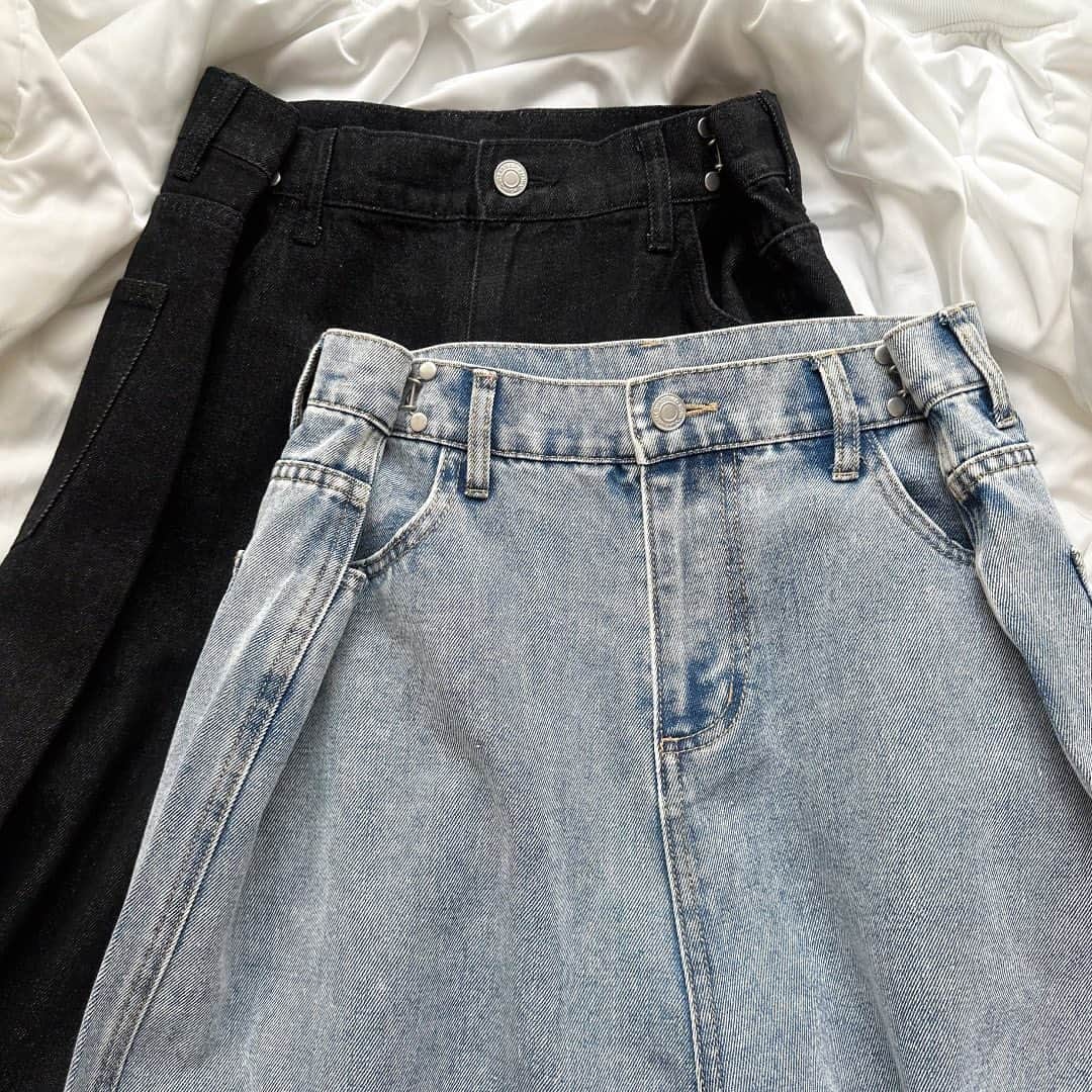 スピンズのインスタグラム：「\ 𝗡𝗲𝘄 𝗶𝘁𝗲𝗺 / ✿ウエストフック付きアソートワイドパンツ ￥𝟰,𝟯𝟴𝟵 𝘁𝗮𝘅 𝗶𝗻 ⁡ 大人気のウエストホックパンツが リニューアルして登場🌿‬ ܸ ⁡ 2段階のホックがついているので ウエストのサイズ調整が可能🙆‍♀️◉ ⁡ ワイドシルエットとハイウエストで メリハリがつき、スタイルアップが叶う🎶 ⁡ 今回ご紹介したアイテムは 全国の𝗦𝗣𝗜𝗡𝗡𝗦店舗 𝗼𝗿 𝗦𝗣𝗜𝗡𝗡𝗦 𝗪𝗘𝗕 𝗦𝗧𝗢𝗥𝗘 にて購入できるので是非チェックしてね✍🏻✨ ⁡ #𝗦𝗣𝗜𝗡𝗡𝗦 #スピンズ #𝗼𝗼𝘁𝗱 #スタッフスナップ #𝗦𝗣𝗜𝗡𝗡𝗦スタッフ #プチプラコーデ #きょコ #春コーデ #春服 #夏コーデ #夏服 #ボトム #夏ボトム #デニムコーデ #デニムパンツ #ウエストホックパンツ」