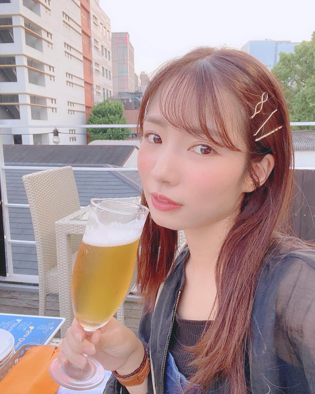 岸田麻佑のインスタグラム：「♡ ビールが美味しい季節になりました☻︎ . #福岡 #ビアガーデン  #夏といえば #ビール  #ビール女子 #🍺 #🍻」