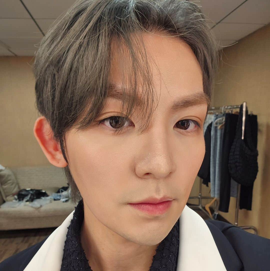リッキーのインスタグラム：「내 얼굴」