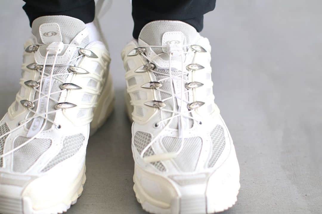 のインスタグラム：「_ SALOMON / サロモン "ACS PRO - WHITE/VANILLA ICE/LUNAR ROCK -" ￥33,000- _ 〈online store / @digital_mountain〉 https://www.digital-mountain.net _ 【オンラインストア#DigitalMountain へのご注文】 *24時間受付 *14時までのご注文で即日発送 *1万円以上ご購入で送料無料 tel：084-973-8204 _ We can send your order overseas. Ordering procedure details can be found here. >>http://www.digital-mountain.net/html/page56.html  _ #SALOMONADVANCED #サロモンアドバンス #SALOMON #サロモン _ 実店舗：#WonderMountain  〒720-0043  広島県福山市船町2-23 JR 「#福山駅」より徒歩10分 #ワンダーマウンテン #japan #hiroshima #福山 #福山市 #尾道 #倉敷 #鞆の浦 近く _ WOMEN/GOODS： @hacbywondermountain _」