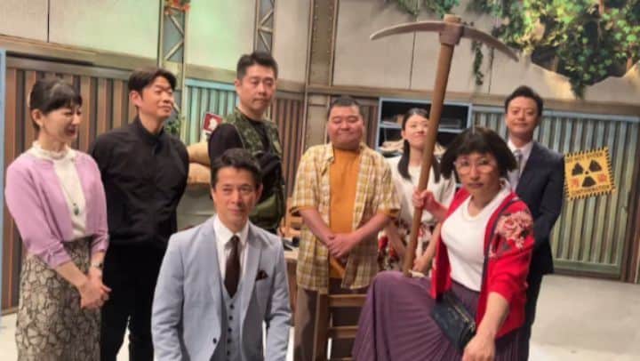 吉本新喜劇のインスタグラム：「今週の #なんばグランド花月 の新喜劇は #すっちー 座長週🍬  「すち子の、誘拐は計画的に！？」を本日から26日(月)まで毎日上演いたします！  何者かによってすち子さんが誘拐された？！？ 今回もハチャメチャです🤣  こだわりの詰まったセットにもご注目ください👀💫  公演の詳細はこのURLからチェック👇 shinkigeki.yoshimoto.co.jp」