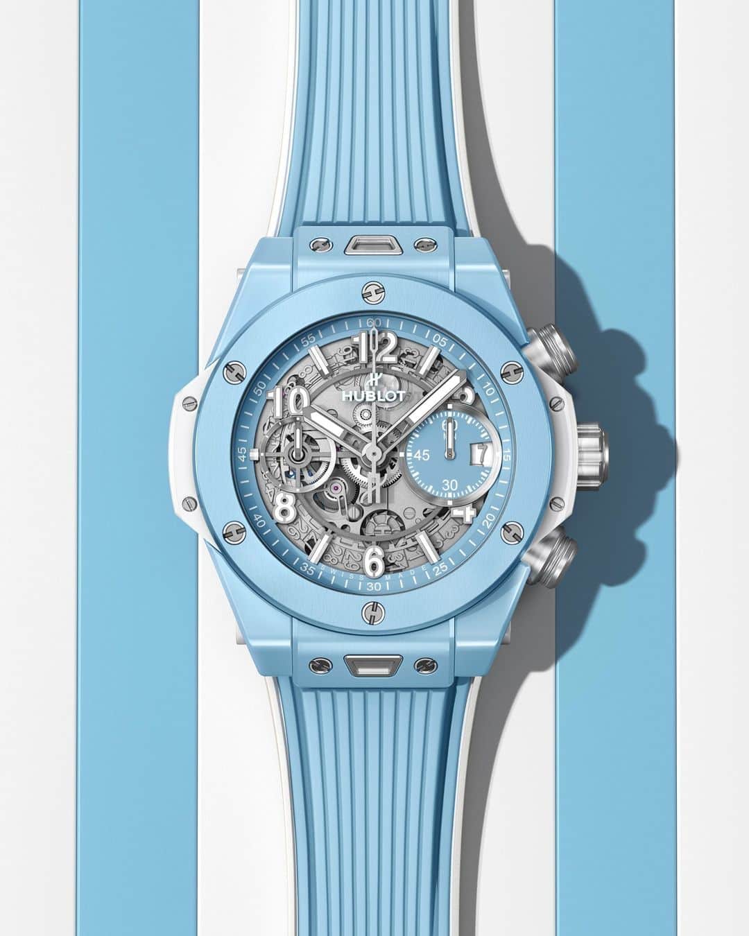 のインスタグラム：「The sky's the limit with the #BigBangUnico Sky Blue! This exquisite timepiece combines three iconic elements of Hublot: the legendary Big Bang model, the precise Unico manufacture movement, and the technical ceramic material that Hublot is renowned for. #HublotLovesSummer」