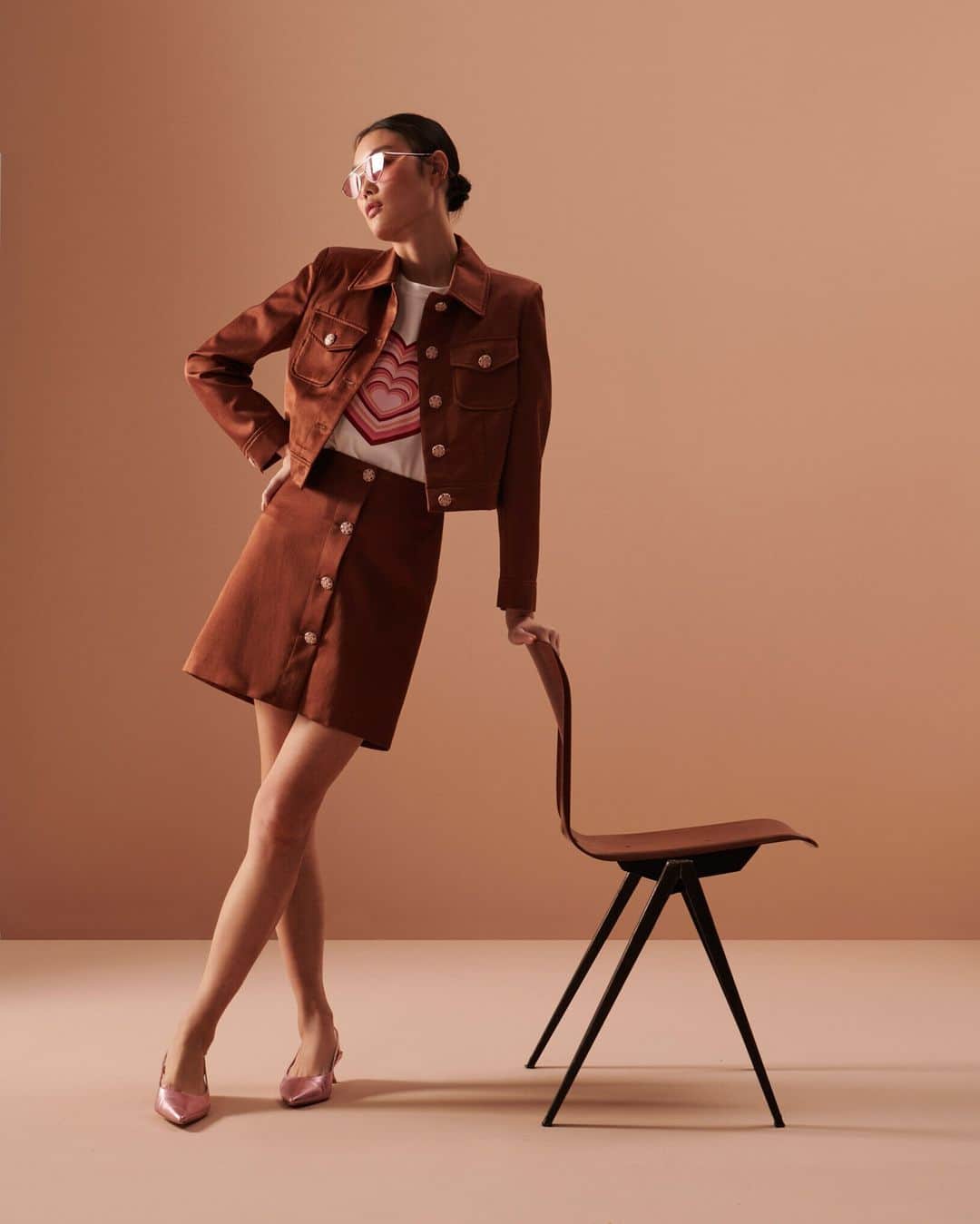 タラジャーモンのインスタグラム：「Come and see the beautiful pieces we have for you !   #tarajarmon #fashion #PE23 #newin」