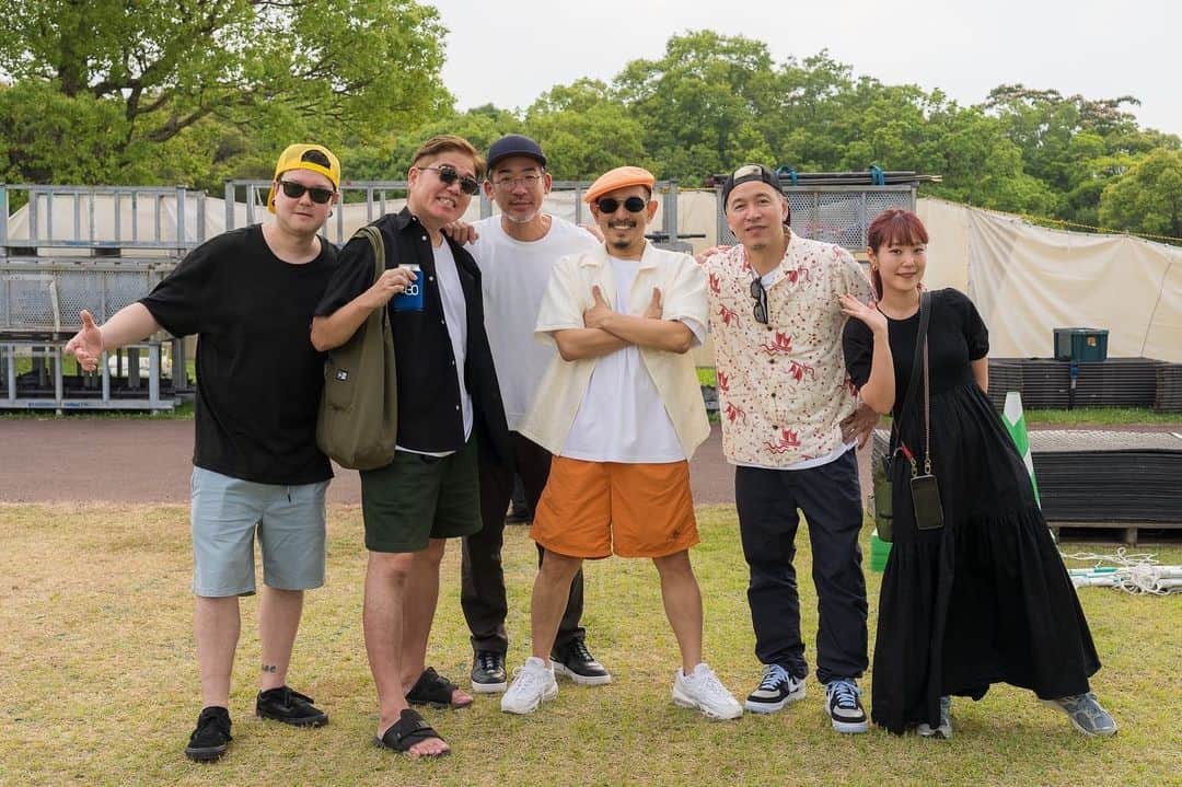 のインスタグラム：「📸 𝗦𝗔𝗚𝗔𝗡 𝗙𝗘𝗦 𝟮𝟬𝟮𝟯  ■━━━━━□ ┃  SET LIST ┃ □━━━━━■  ❶ 楽園ベイベー(Remix) ❷ Rightnow! ❸ サヨナラSunset ❹ JUMP ❺ 熱帯夜  RIP SLYME @ryoji.narita.75  @ilmari_official  @djfumiya_238   support @wise_official  @okp_emi   📷 @nagare0313   👕 @kamiidaisuke   #saganfes  #サガン鳥栖 #ripslyme  #リップスライム  2023.6.18」