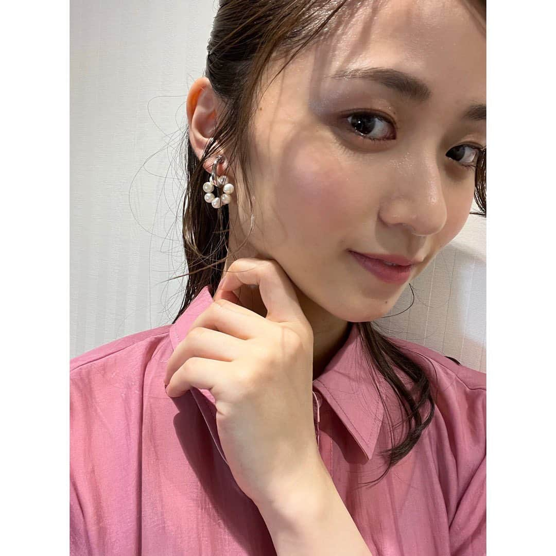 木下晴香さんのインスタグラム写真 - (木下晴香Instagram)「ミュージカル『#アナスタシア』  取材Dayでした！ ⁡ だんだんと近づいてきたぞー💪✨ ⁡ 2023年の私たちで また力合わせてがんばります。 ⁡楽しみにしていてください☺️  👗🩷 shirt : @limue_official shoes : @charleskeith_jp earring : @clartebyr_jp」6月20日 19時33分 - haruka_kinoshita_official