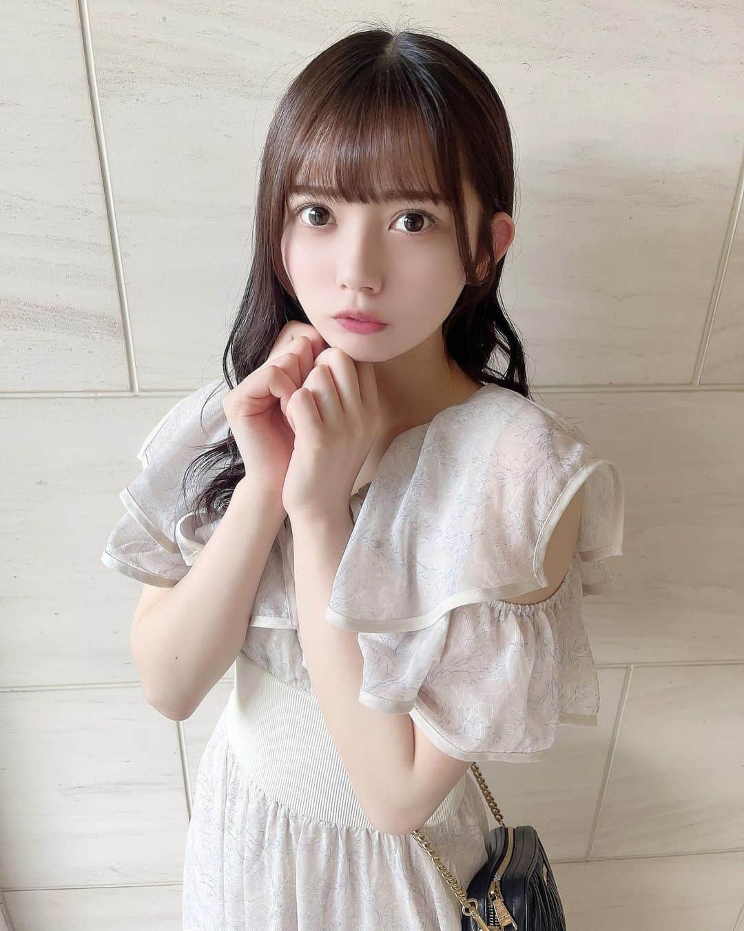 愛瀬ひなさんのインスタグラム写真 - (愛瀬ひなInstagram)「・ おねえさんぽい？ ‪‪❤︎‬ ・ ・ ・ このお洋服はママと一緒に選んだワンピース👼🏻‪‪❤︎‬」6月20日 19時50分 - _hinakanzaki