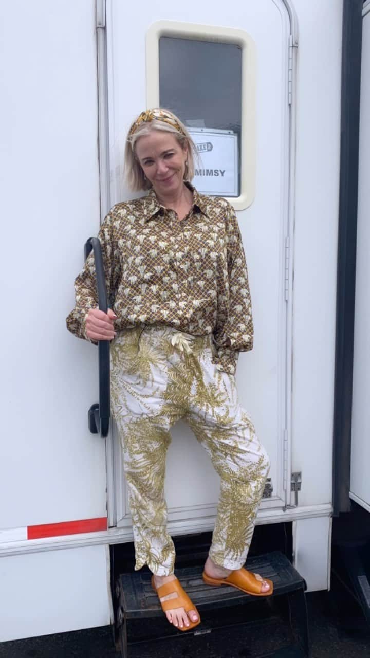 ローレン・ホリーのインスタグラム：「I lived. I learned. I loved…The Lake!  BTS dump of my summer fun with this hilarious cast of characters. I love them all!  #BTS #thelakeonprimevideo」