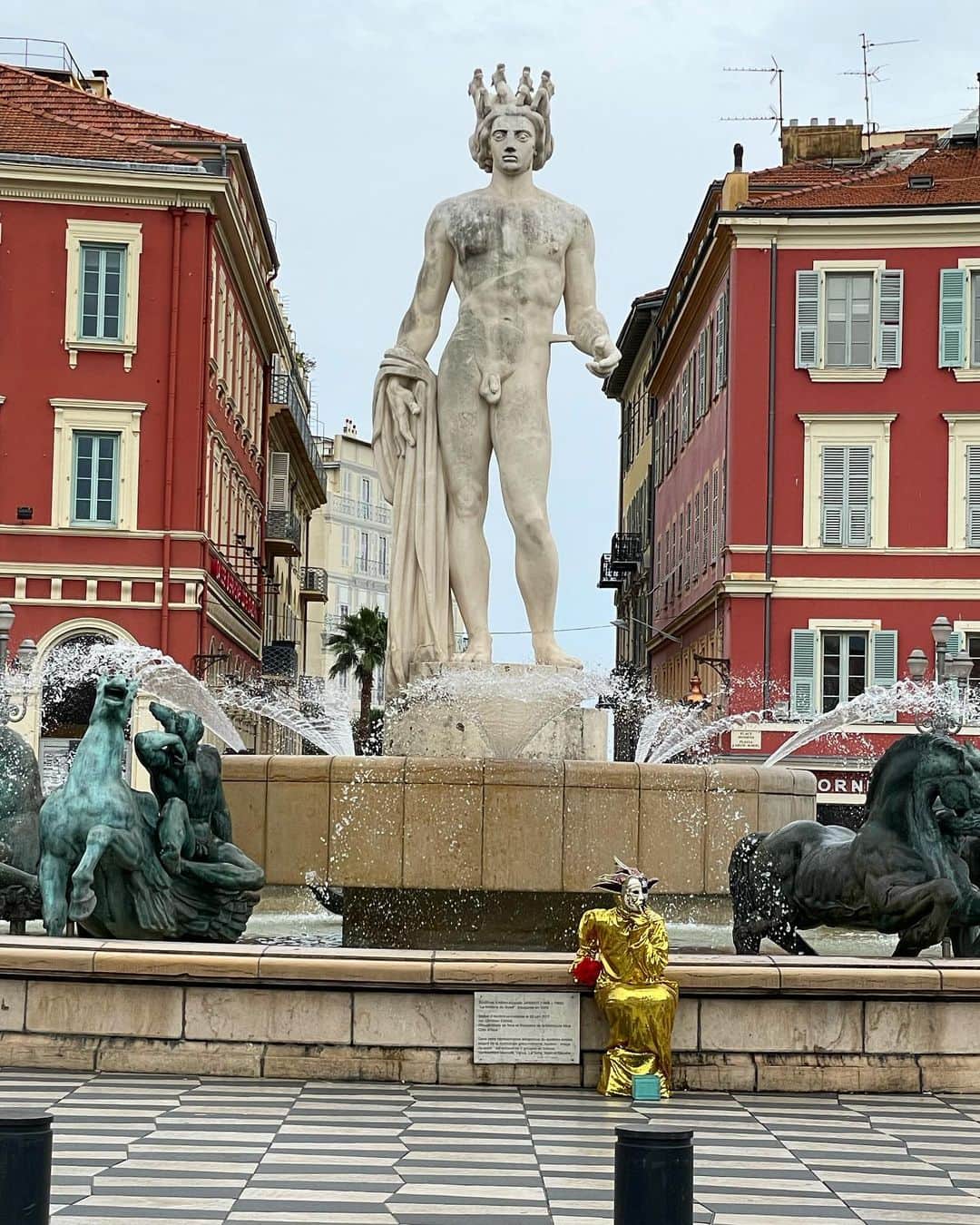 アオイヤマダのインスタグラム：「NICE in NICE. ナイス、ニース。」