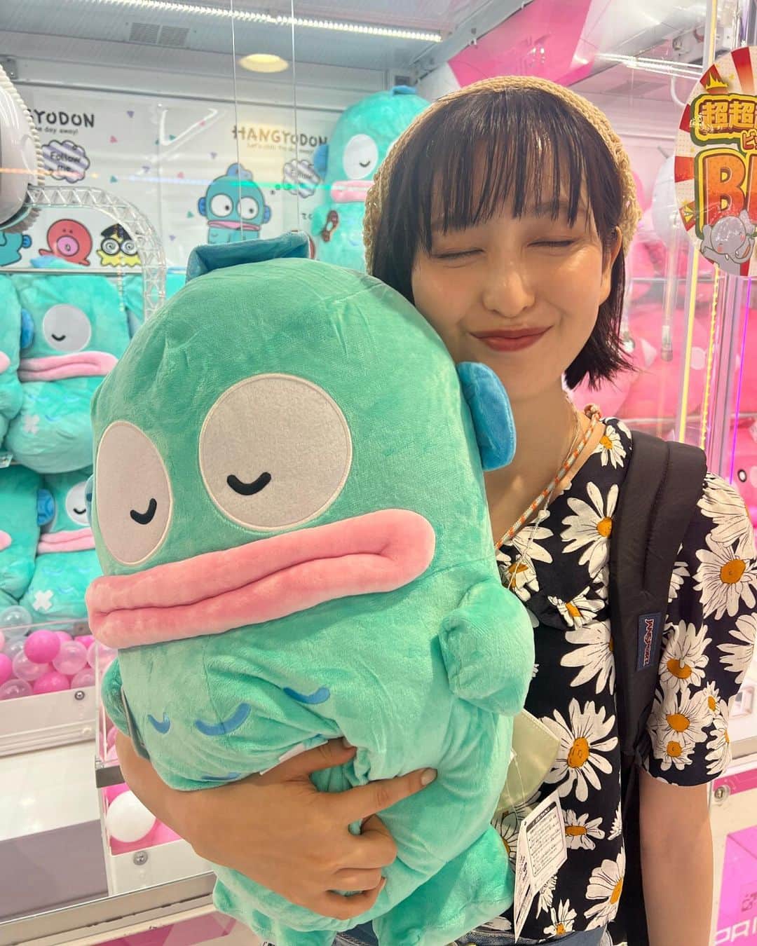 岩井七世のインスタグラム：「幼稚園のときからギョ推し。 キャラ大7位おめでとう🫶遅ればせながら、いつも応援してます。かわいいギョのグッズがどんどん増えてうれしいな🐙💙  #ハンギョドン」