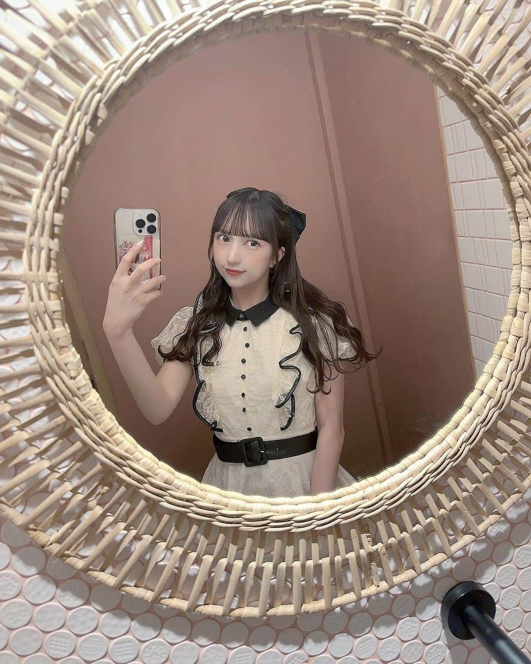 藤城なみのインスタグラム：「カフェの中のお手洗いがお洒落なところ みつけると嬉しい気分になる☺︎」