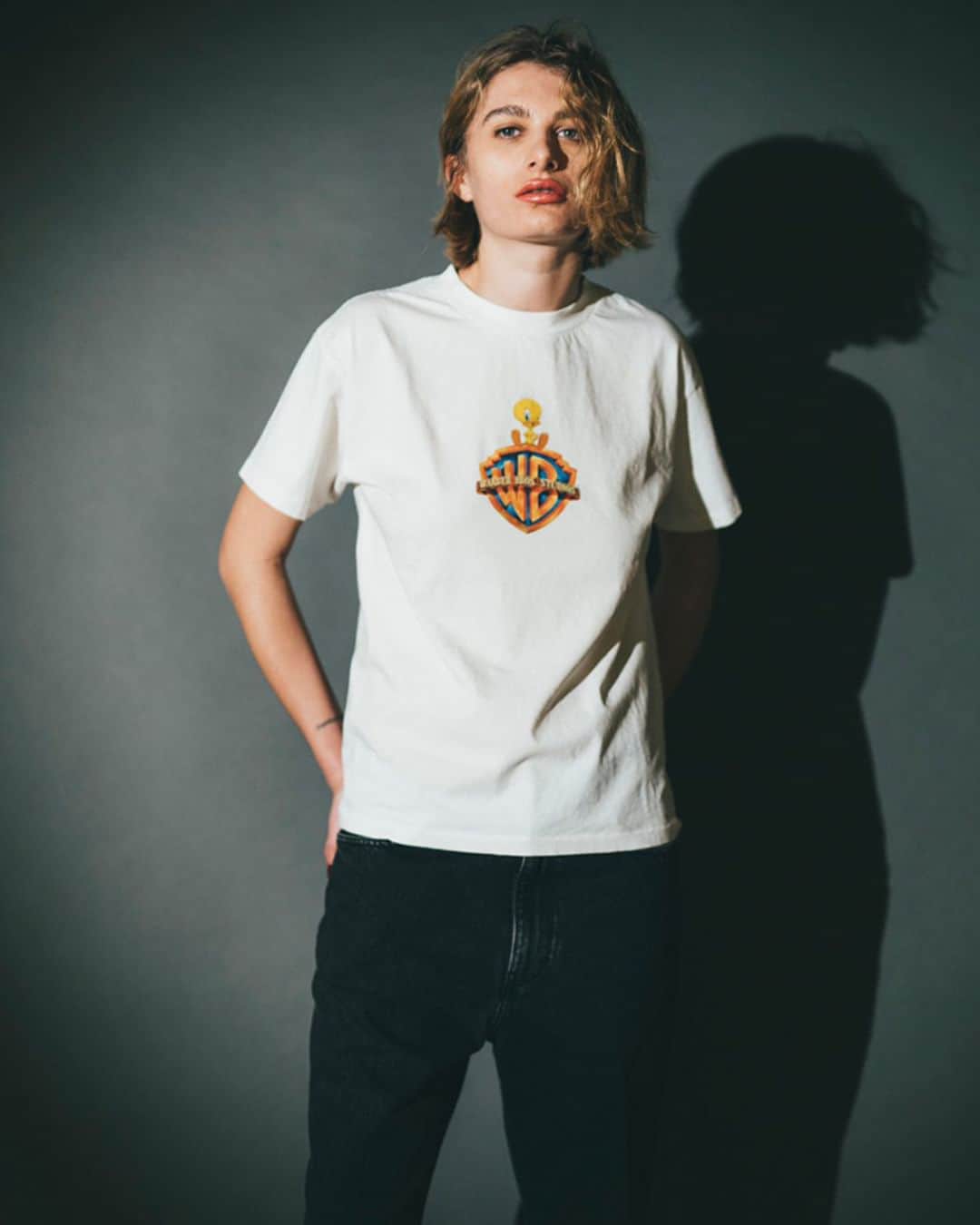 ELLE SHOP_JPさんのインスタグラム写真 - (ELLE SHOP_JPInstagram)「「カバナ」より話題のTシャツコレクションが登場✨Disney「マペットの夢みるハリウッド」よりKermit the Frog、Warner Bros. 「オズの魔法使」よりThe Wizard of Oz、Warner Bros.100周年を記念したTweetyコレクションの3つのコレクションがお目見え。ベーシックなクルーネックとシルエット、プリントデザインがこなれたカジュアルスタイルを演出してくれるTシャツとフーディーは数量限定の販売。気になるアイテムはお早めにチェックしてみて。  #エルショップ #ellshop #カバナ #cabana #プリントtシャツ #プリントt #春夏ファッション #きれいめカジュアル #大人カジュアル #夏服 #カジュアルコーデ #カジュアル #夏コーデ #白ティー #ホワイトT #大人tシャツ #大人コーデ #春夏スタイル #今日のコーディネート #Tシャツ #定番アイテム #ベーシック」6月20日 20時20分 - elleshop_jp