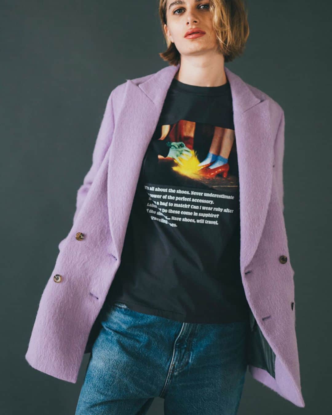 ELLE SHOP_JPさんのインスタグラム写真 - (ELLE SHOP_JPInstagram)「「カバナ」より話題のTシャツコレクションが登場✨Disney「マペットの夢みるハリウッド」よりKermit the Frog、Warner Bros. 「オズの魔法使」よりThe Wizard of Oz、Warner Bros.100周年を記念したTweetyコレクションの3つのコレクションがお目見え。ベーシックなクルーネックとシルエット、プリントデザインがこなれたカジュアルスタイルを演出してくれるTシャツとフーディーは数量限定の販売。気になるアイテムはお早めにチェックしてみて。  #エルショップ #ellshop #カバナ #cabana #プリントtシャツ #プリントt #春夏ファッション #きれいめカジュアル #大人カジュアル #夏服 #カジュアルコーデ #カジュアル #夏コーデ #白ティー #ホワイトT #大人tシャツ #大人コーデ #春夏スタイル #今日のコーディネート #Tシャツ #定番アイテム #ベーシック」6月20日 20時20分 - elleshop_jp