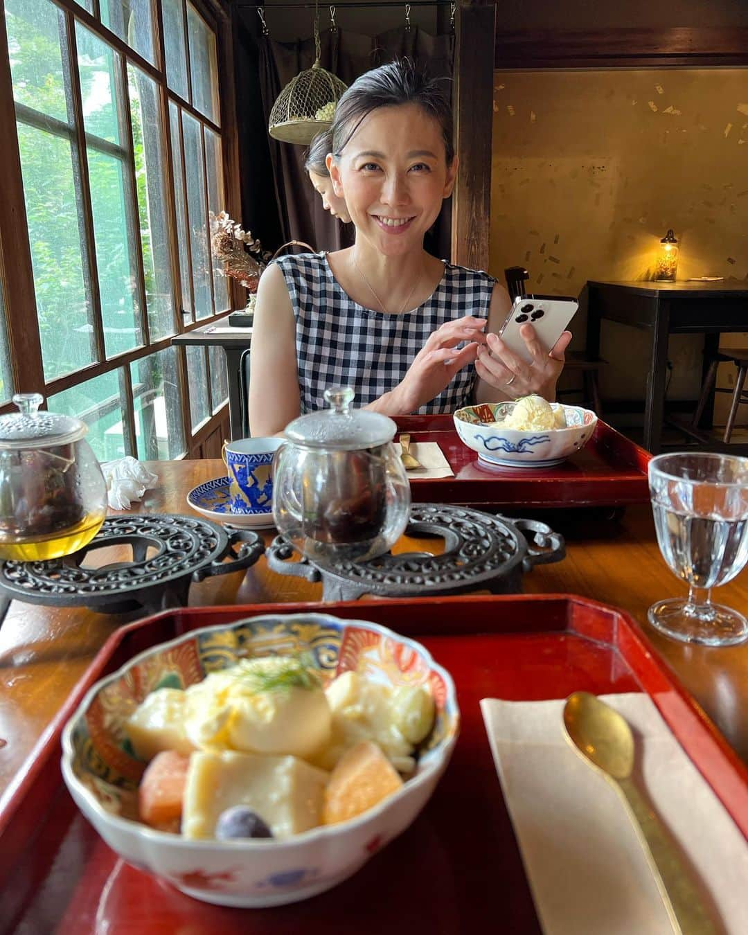 高木豊さんのインスタグラム写真 - (高木豊Instagram)「古民家カフェデビュー☕️ 雰囲気最高、味付け最高😀  妻はデザートでニッコリ🍰  #いんすたばえ #暑い #古民家カフェ  #冷麺 #薬膳カレー #鎌倉 #初体験 #妻にっこり☺️  #高木豊 #YouTube」6月20日 20時39分 - takagi.1022