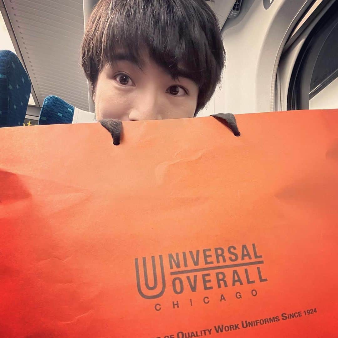 本田剛文さんのインスタグラム写真 - (本田剛文Instagram)「UNIVERSAL OVERALLさんより 服をご提供いただきました！  圧倒的感謝っ…！ ありがとうございます！  凄く好みでよく着ているブランド！ 縁あってその事を知っていただいたのが キッカケでこのような嬉しい出来事に……！  ゴリゴリ着るぞーッッ  #UNIVERSALOVERALL #ユニバーサルオーバーオール  #服 #シカゴ #CHICAGO #ボイメン #本田剛文」6月20日 21時00分 - boymen_honda