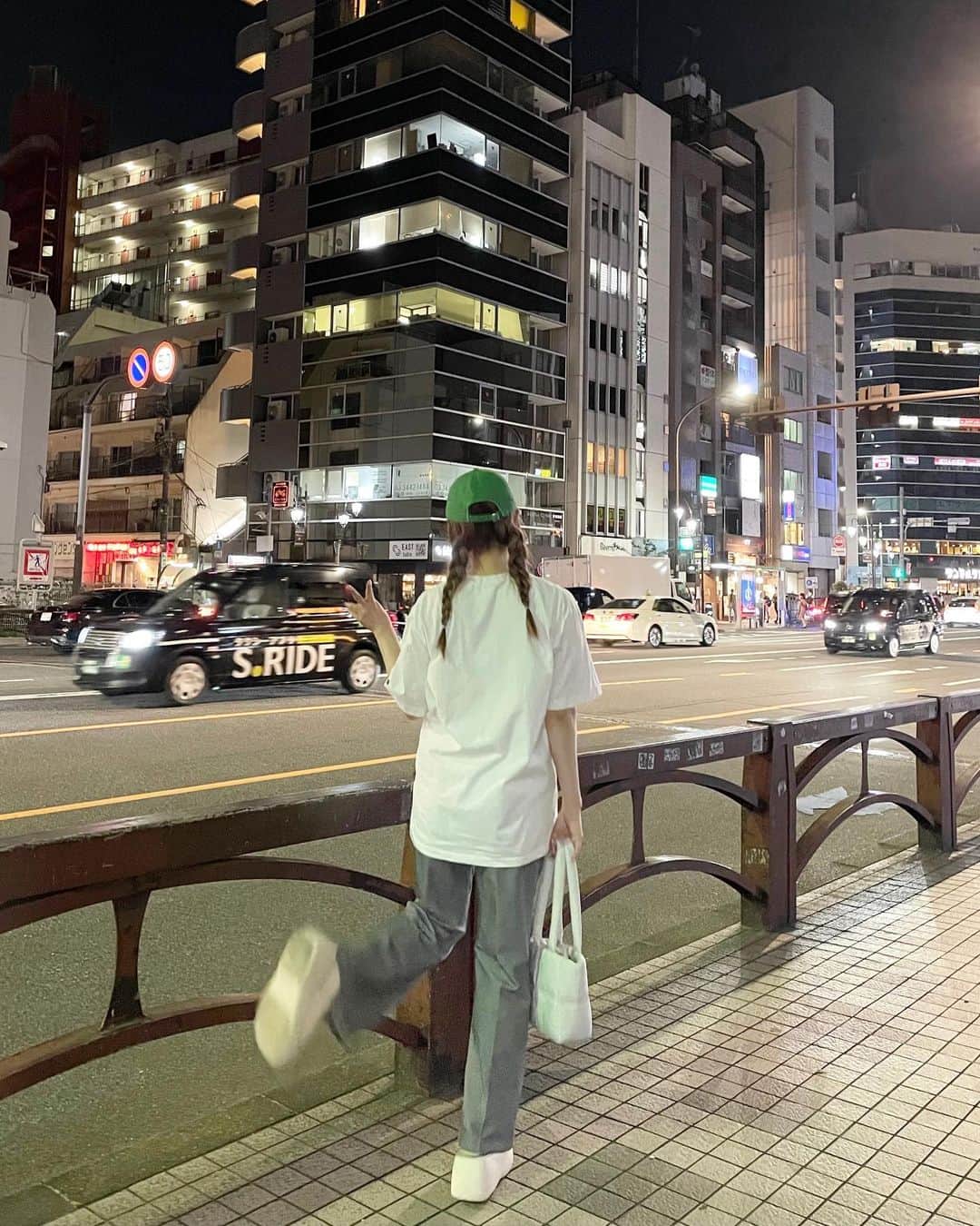 河﨑莉奈さんのインスタグラム写真 - (河﨑莉奈Instagram)「夜のお散歩🩶」6月20日 21時08分 - rinya5588