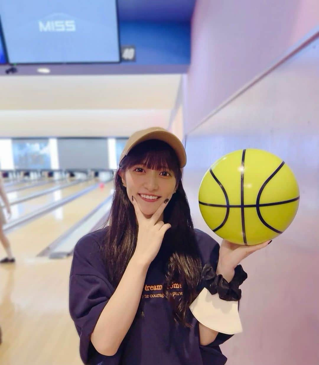 奥村優希のインスタグラム：「ボーリングまたやりたい🎳🤍 誰か〜！！一緒に行こう〜！！」