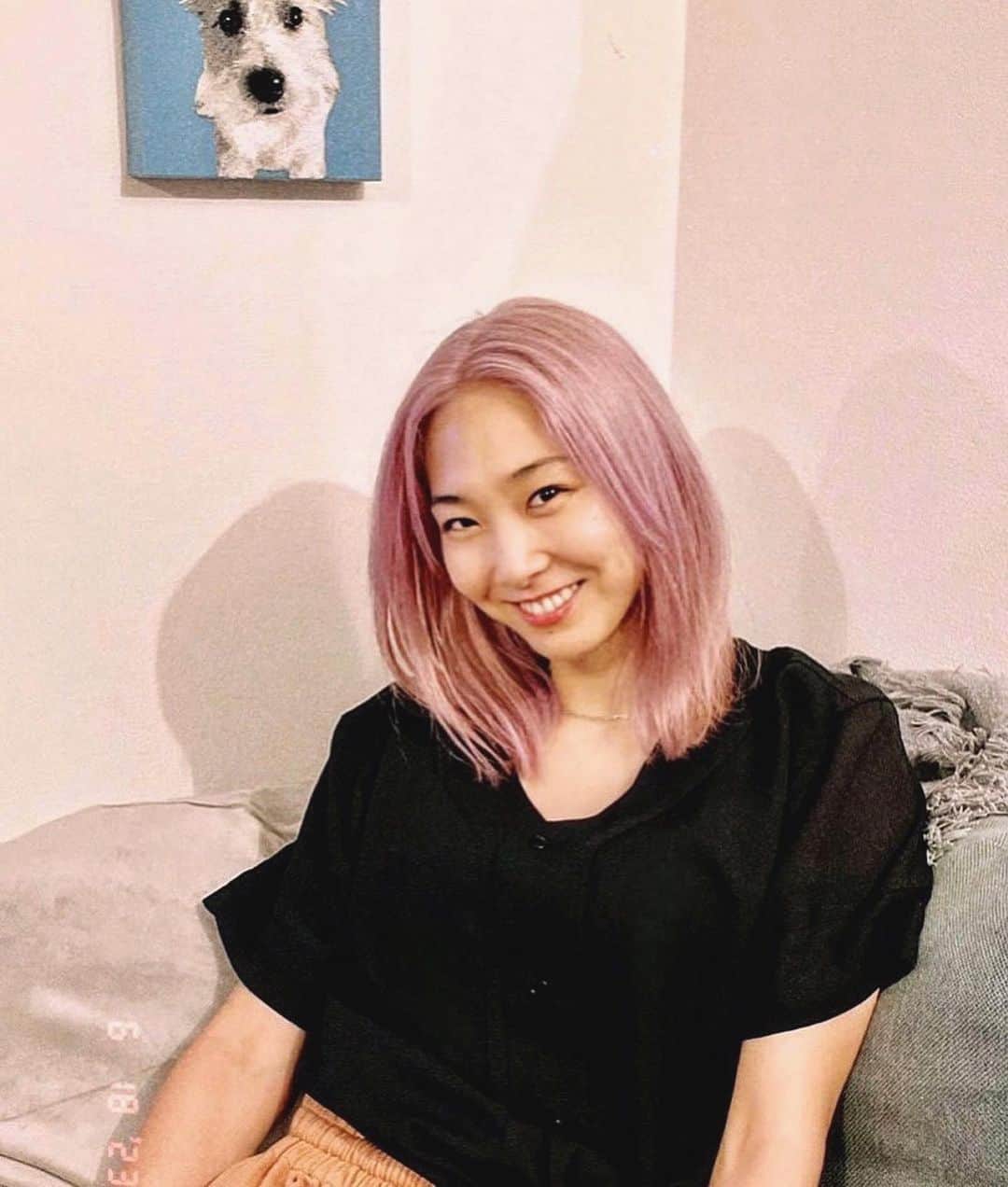 のインスタグラム：「New me Pink!🦄🧠👩🏻‍🎤 Thank you always 🌷🌷@kogure_tomohiro  @bloc_japon」