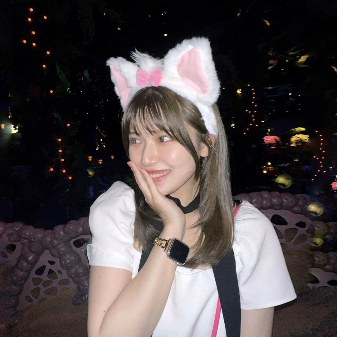 のインスタグラム：「つかれちゃったみたい🎶🎀🖤 #ディズニー #ディズニーシー #ディズニーコーデ」