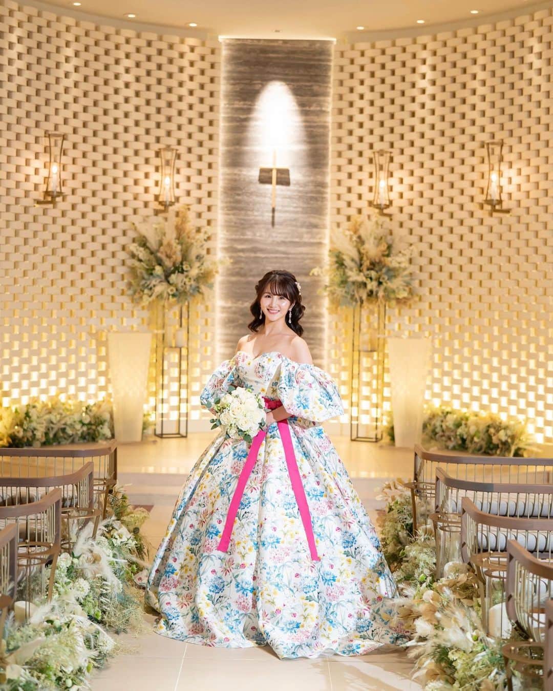 のインスタグラム：「💗💛💙  一目惚れしたドレス🥹💕  #wedding  #カラードレス  #お色直し  #ブライダル #ブライダルフォト」