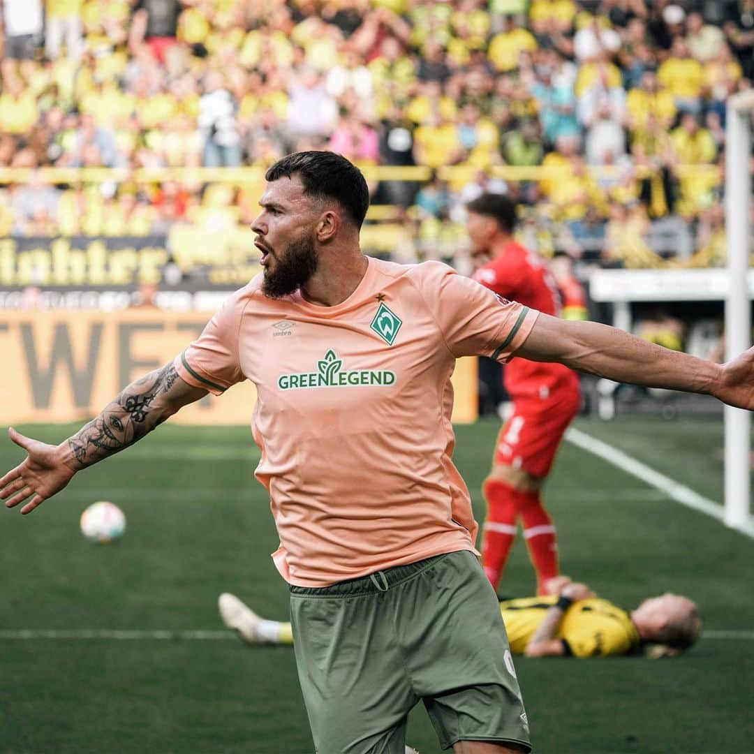 のインスタグラム：「Wir suchen das WERDER-TOR der Saison 2022/23! 💚  Viele tolle Momente, viele tolle Tore: In unserer Instagram-Story könnt ihr euch in den nächsten Tagen - aufgeteilt in drei Teile - jeweils für euren Favoriten entscheiden, ehe im Finale das WERDER-TOR der Saison ermittelt wird. 🗳️ ___ #werder #bremen #svw #llgw #tordersaison」