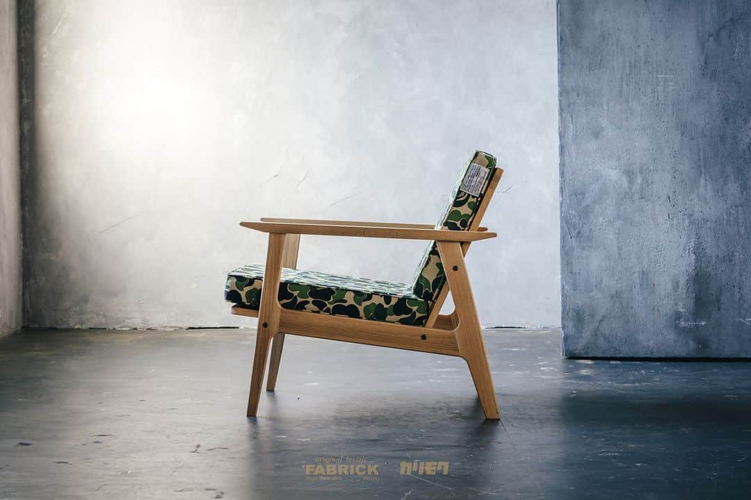 ア ベイシング エイプさんのインスタグラム写真 - (ア ベイシング エイプInstagram)「BAPE® HOME furniture is now available on BAPE.COM and BAPE STORE®. The Collection includes BAPE®︎'s iconic "ABC CAMO" and "APE HEAD" to give a new look to a room. Also, collaboration furniture with leading Japanese furniture makers Karimoku is available.  Photographer: RK @rkrkrk   #bapehome #abccamo #karimoku #fabrick」6月20日 22時00分 - bape_japan